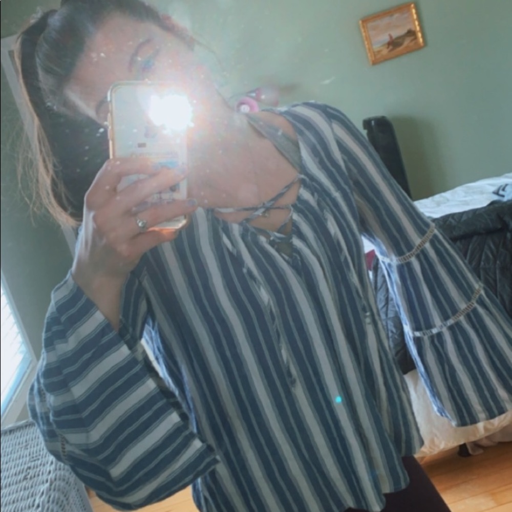 American eagle top size large